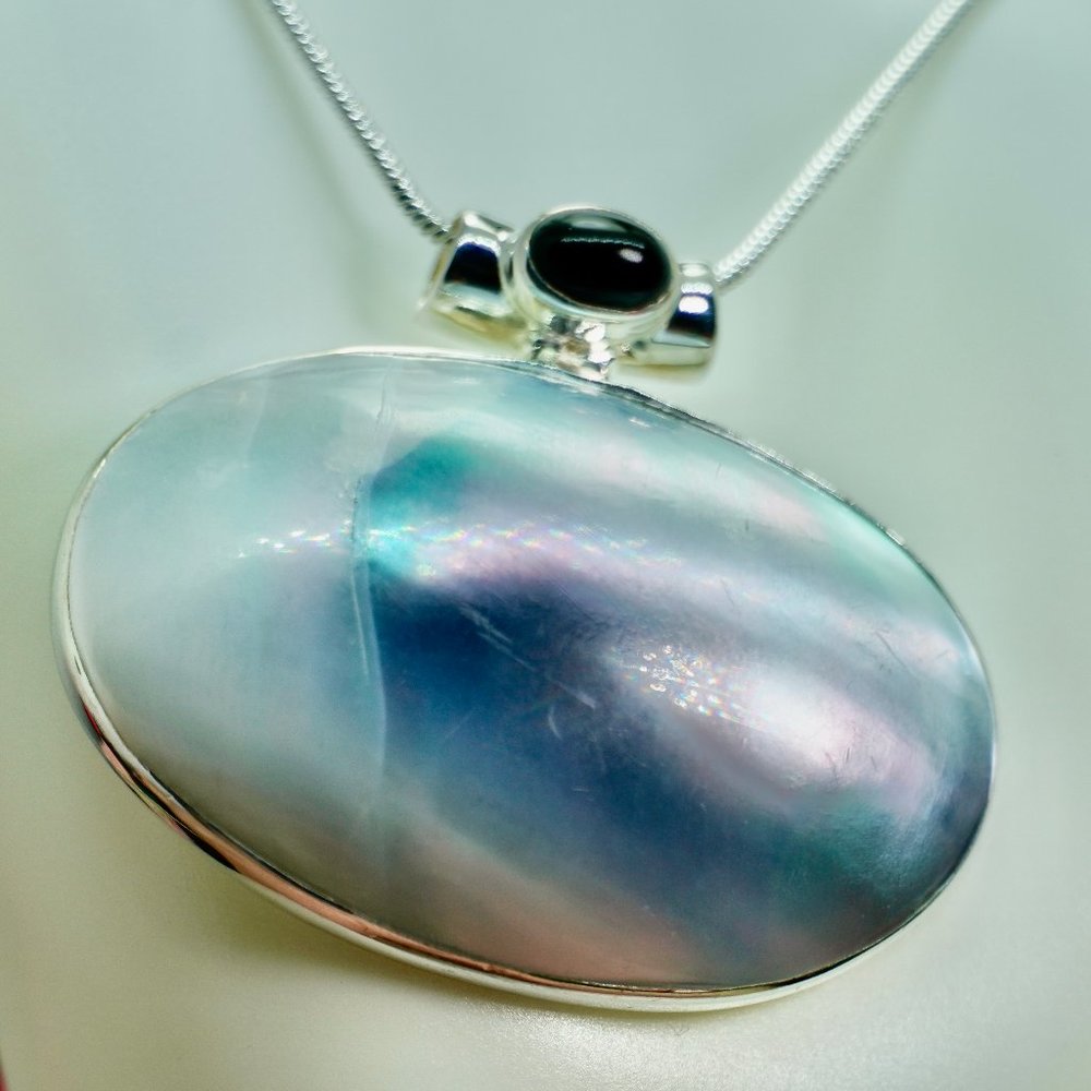 Rainbow Osmena Pearl Shell & Black Onyx set in 925